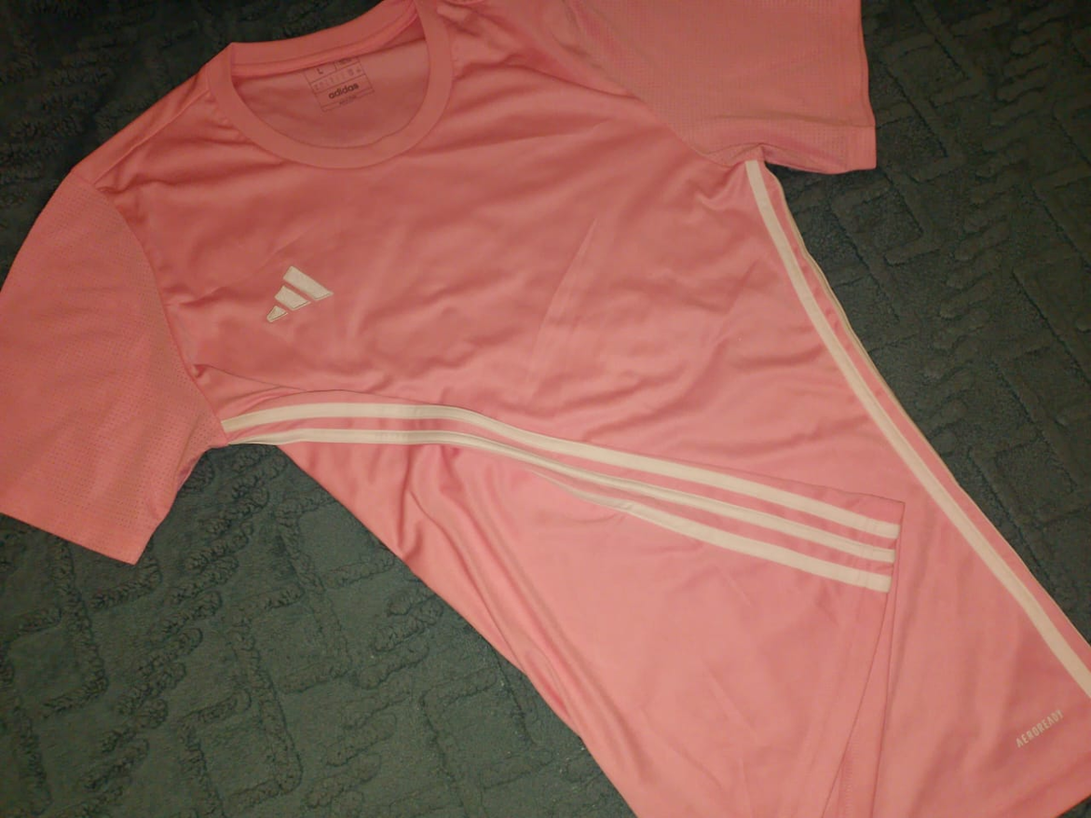 T-shirt Adidas rose - ensemble